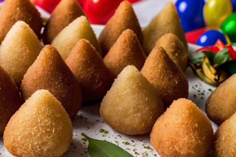 Coxinhas de Festa: Receitas Irresistíveis para Seu Evento Coxinhas de Festa: Receitas Irresistíveis para Seu Evento
